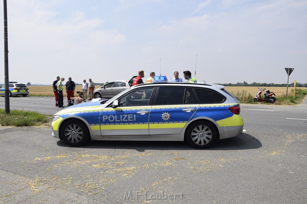 Schwerer Krad Pkw Unfall Koeln Porz Libur Liburer Landstr (Krad Fahrer nach Tagen verstorben) P010.JPG - Miklos Laubert